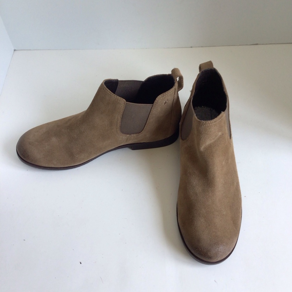 Salvia Waterproof Suede Boot. Size EU 40